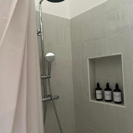 - Casa Lova * Saussan