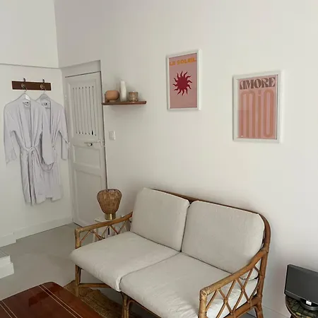 - Casa Lova *